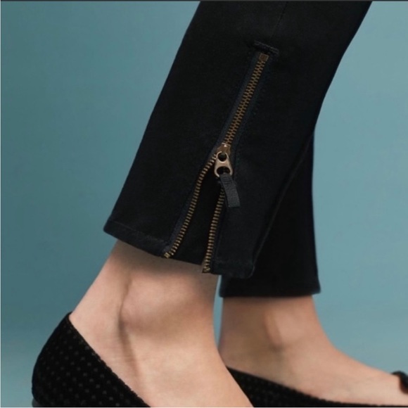 Pilcro High Rise Pintuck Seam Pull On Denim Leggings with Ankle Zip Black 25 - Picture 8 of 9